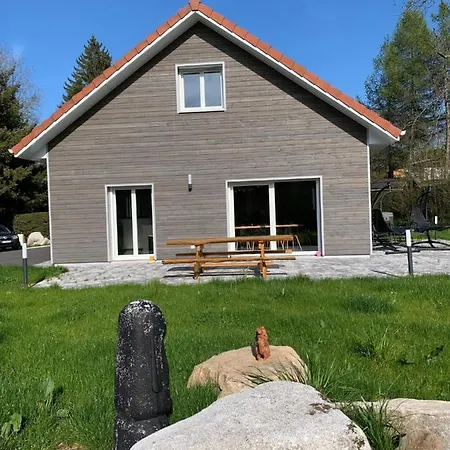 La Des Ecureuils شاليه كسونبورت-لونجمير