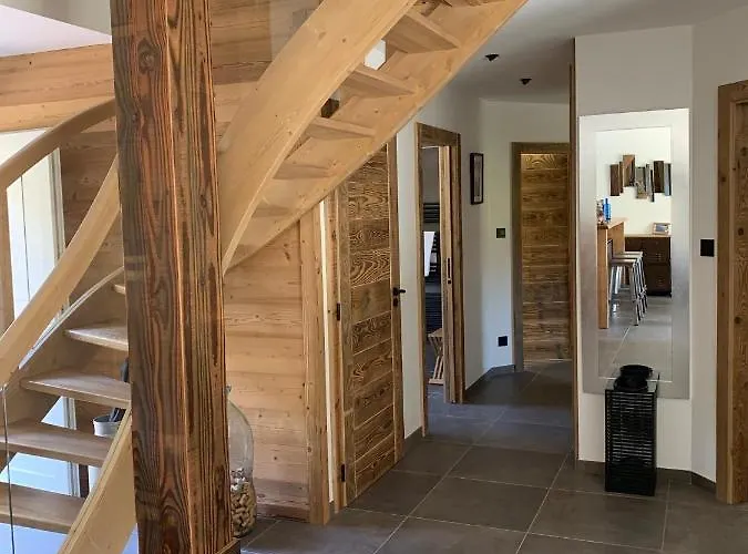 Alpesi faház La Des Ecureuils *